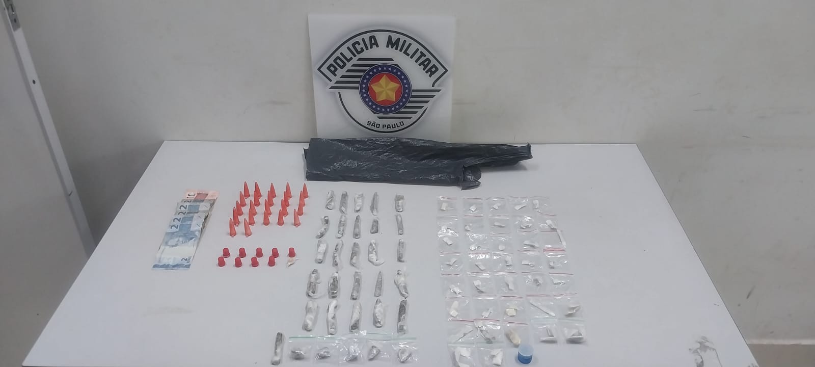 Homem de 35 anos é preso por tráfico de drogas no Jardim Paraíso, em Araraquara