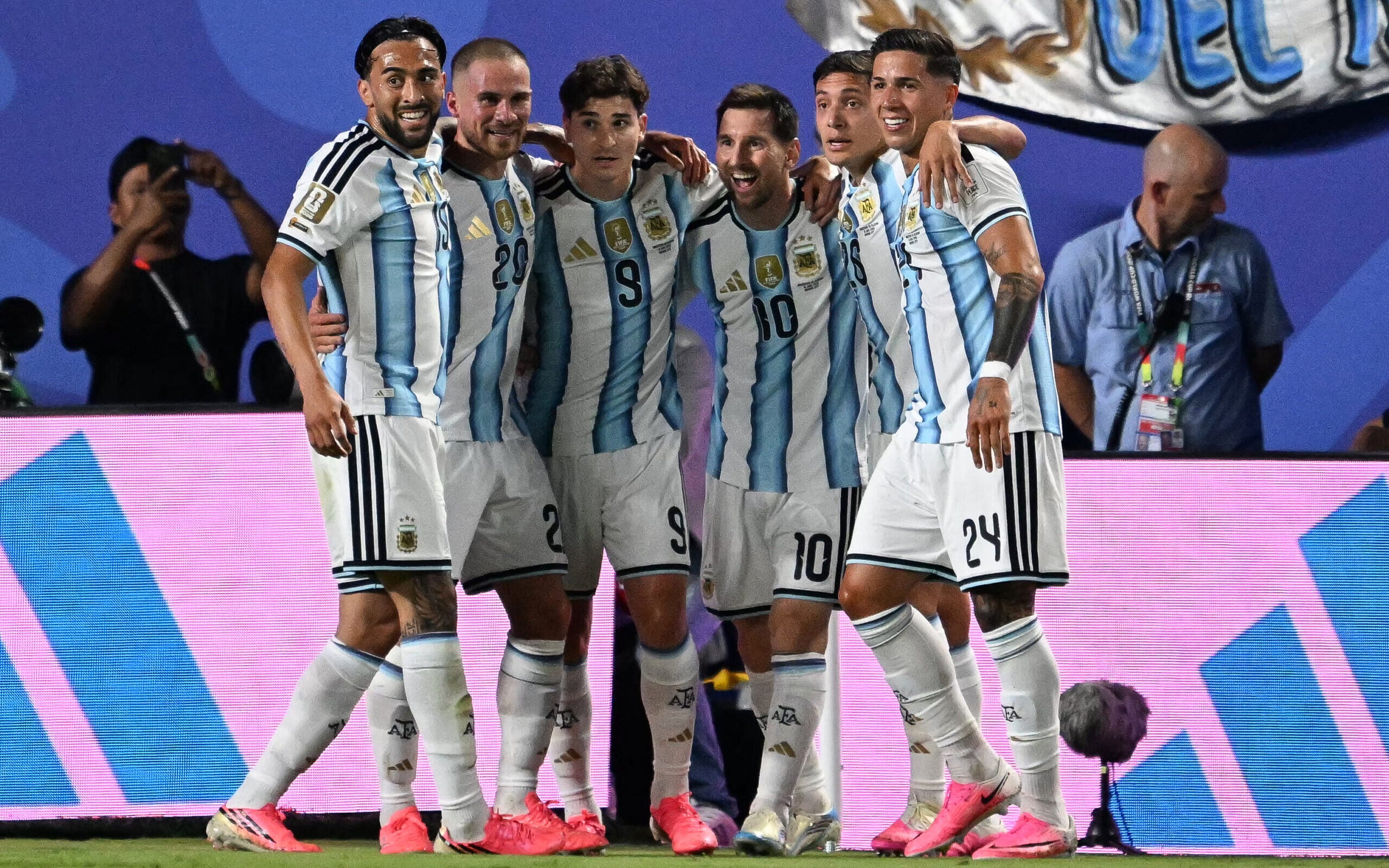 Argentina sofre drama na prorrogação, mas bate valente Cabo Verde e vai às oitavas