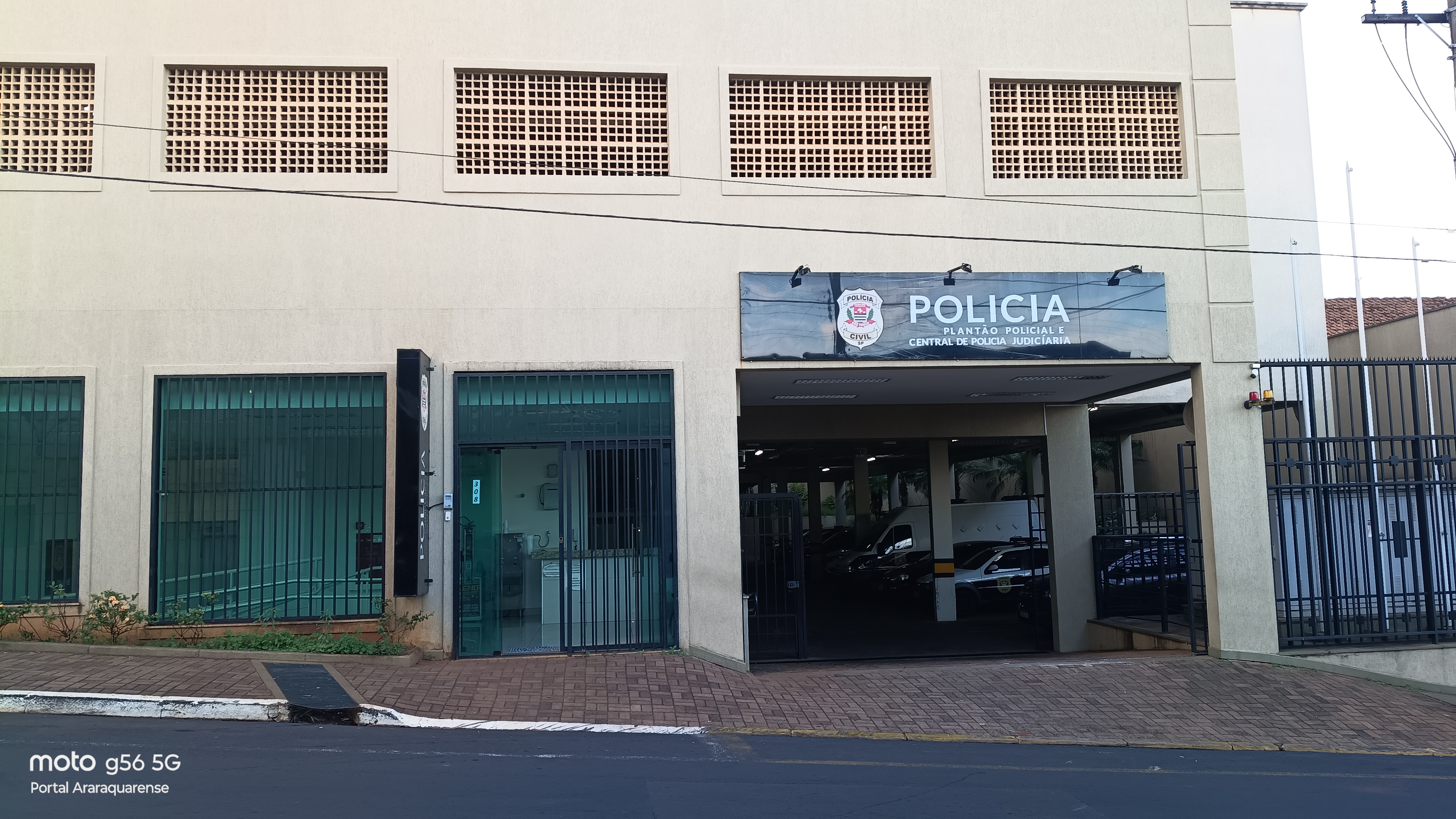 Polícia Civil apreende revólver, munições, cocaína e motocicletas durante operação no Vale Verde