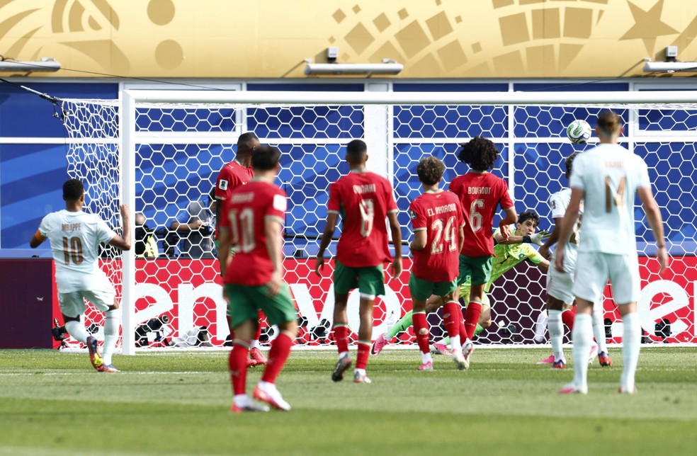 França bate Marrocos por 2 a 0 e avança à semifinal da Copa de 2026